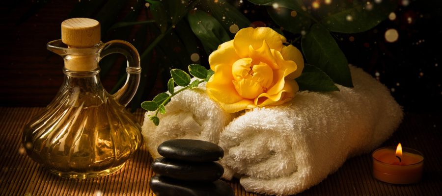 Spa Massage Oil Towels Flower  - guvo59 / Pixabay